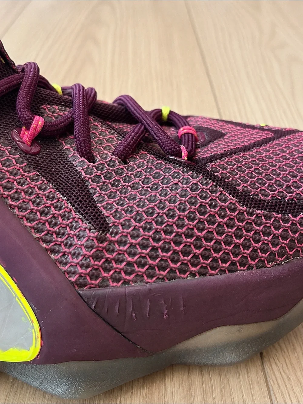 Nike LeBron 12 Double Helix Men’s 13 Basketball Shoes